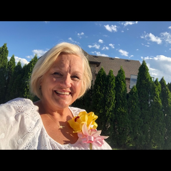 Meet your Posher, Glenna - Picture 1 of 1